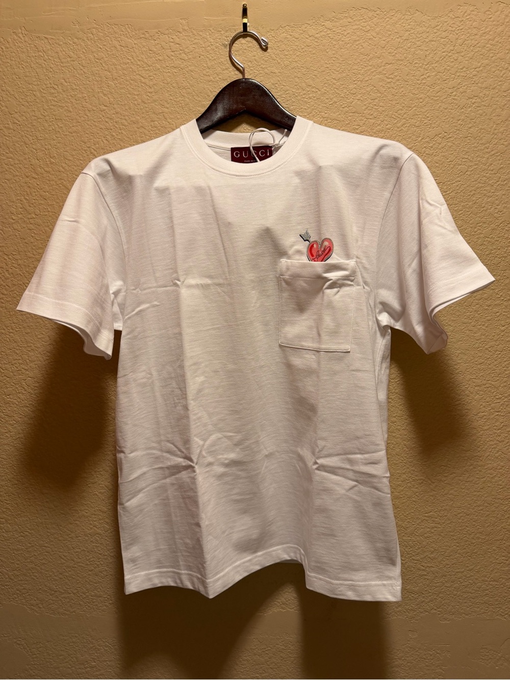 New Authentic Gucci Heart Logo White T Shirt Size XXS Oversized